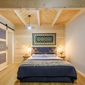 Olsza Wood House & Mountain View & Sauna Apartmán